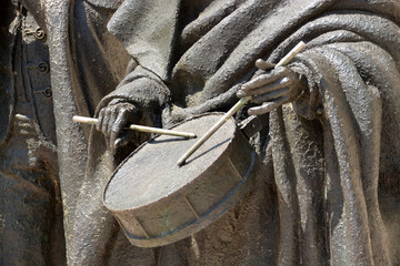 escultura de un tamborilero en burgos