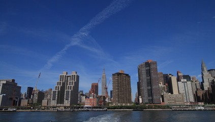 New York City, Uferfront von Midtown Manhattan am East River
