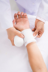 Wrist dislocation
