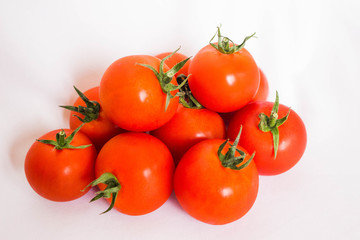 Tomaten Gruppe weißer Hintergrund