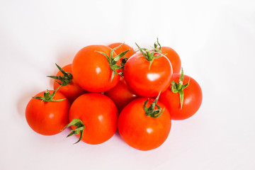 Tomaten Gruppe weißer Hintergrund