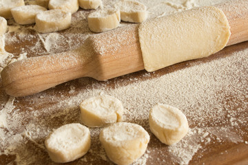 Процесс приготовления домашних пельменей