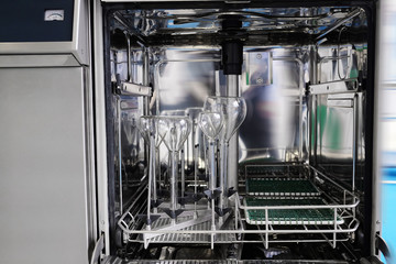 Equipment of a chemical laboratory. Washing and disinfection machine