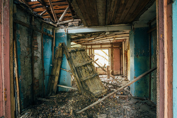 Fototapeta na wymiar Abandoned house In Belarusian village. Chornobyl disasters.