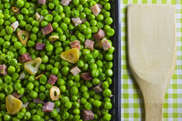 Peas with ham