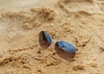 Fototapeta na wymiar glasses at the beach