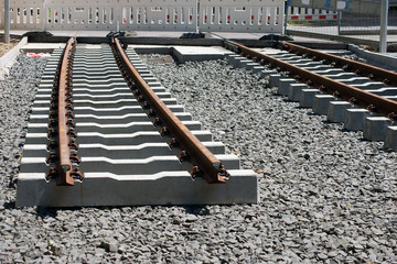 Gleisbau / Bau einer Schienenstrecke fuer eine Straßenbahn 