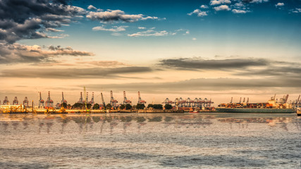 Obraz premium Loading terminal at Hamburg port
