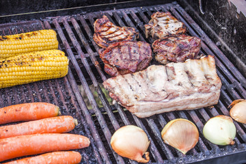 Grilling meat and vegetables