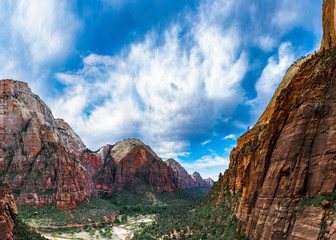 Looking_South_Zion