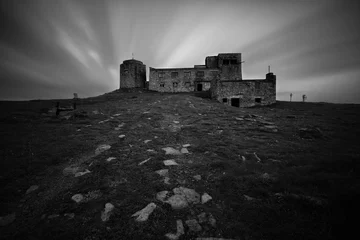 Photo sur Plexiglas Château Old dark castle ruins