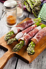 Prosciutto wrapped green asparagus