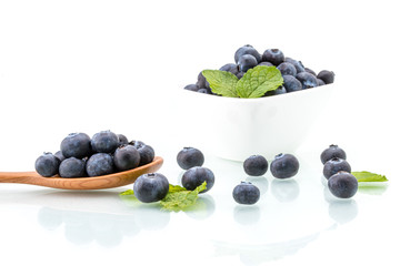fresh blueberries with leaf, healthy, natural, Wood