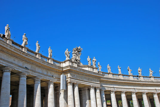statues