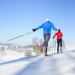 zwei Langl&auml;ufer im Diagonal-Stil