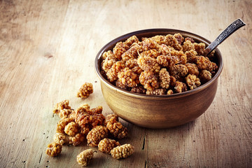 sun-dried mulberry berries