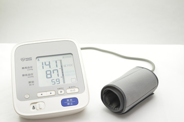 家庭用血圧計/健康管理には毎日血圧測定が必要