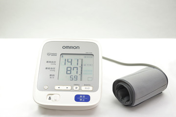 家庭用血圧計/健康管理には毎日血圧測定が必要