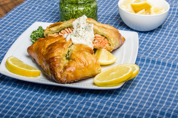 Salmon fillet in pastry with kale pesto