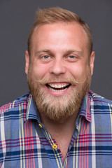 Obraz premium Laughing bearded man