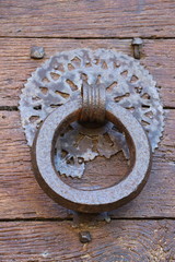 Heurtoir ancien à Najac