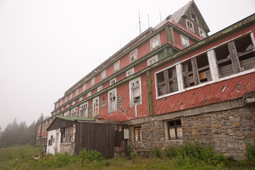 Ruine eines alten Hotels