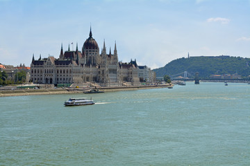 Obraz premium parliament of budapest
