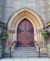 Solid wooden entrance door, St Matthew's Church, Tay Street, Per