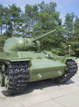 Лобовая часть тяжелого советского танка КВ-1С