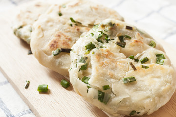 Green onion bun.