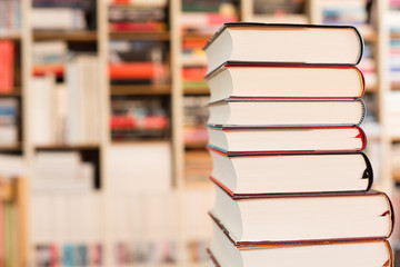 Obraz premium Bücherstapel