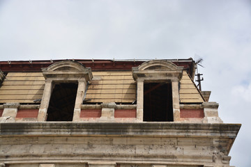 edificio en ruinas