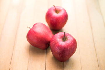 Red apples