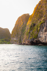 Phi-phi cliffs