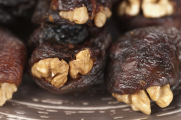 Hastak (dry dates with walnut)