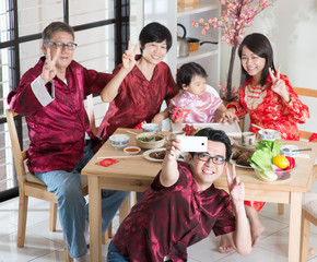 Chinese family selfie