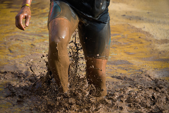 Mud race runners