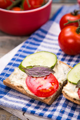 sandwich with tomatoes