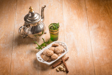 cinnamon and almonds cookie