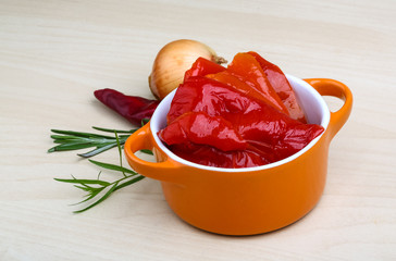Marinated red pepper
