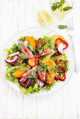 Fresh Salad Meal with Tomatoes,Lettuce,Peppers, Onion and Grille