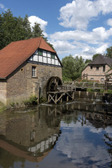 Fototapeta na wymiar Wassermühle bei Schloss Brake bei Lemgo