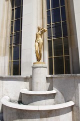 Statue du Parvis des Droits de l'Homme à Paris