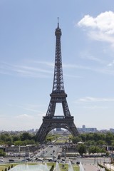 Fototapeta na wymiar Tour Eiffel à Paris, vue depuis le Trocadéro
