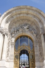 Fototapeta na wymiar Porte du Petit Palais à Paris