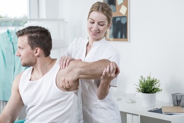 Beauty physiotherapist at work