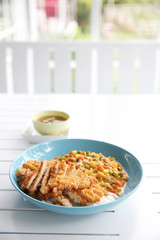 Curry rice with fried pork