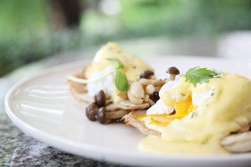 egg benedict