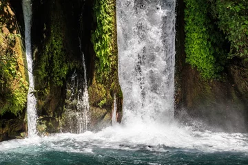 Zelfklevend Fotobehang Banias waterfall, Hermon stream, Natural Reserv, Israel © gromush