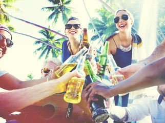 Fototapeta premium Friends Summer Beach Party Cheers Concept